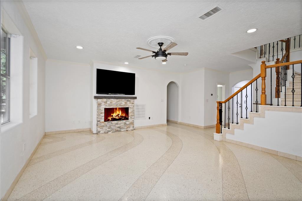 702 2 Cleo Street, Fresno, Texas 77545, 5 Bedrooms Bedrooms, 14 Rooms Rooms,3 BathroomsBathrooms,Single-family,For Sale,Cleo,63399646
