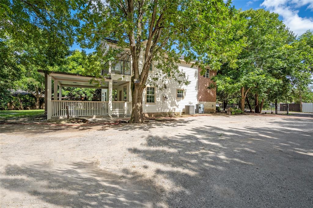 702 2 Cleo Street, Fresno, Texas 77545, 5 Bedrooms Bedrooms, 14 Rooms Rooms,3 BathroomsBathrooms,Single-family,For Sale,Cleo,63399646