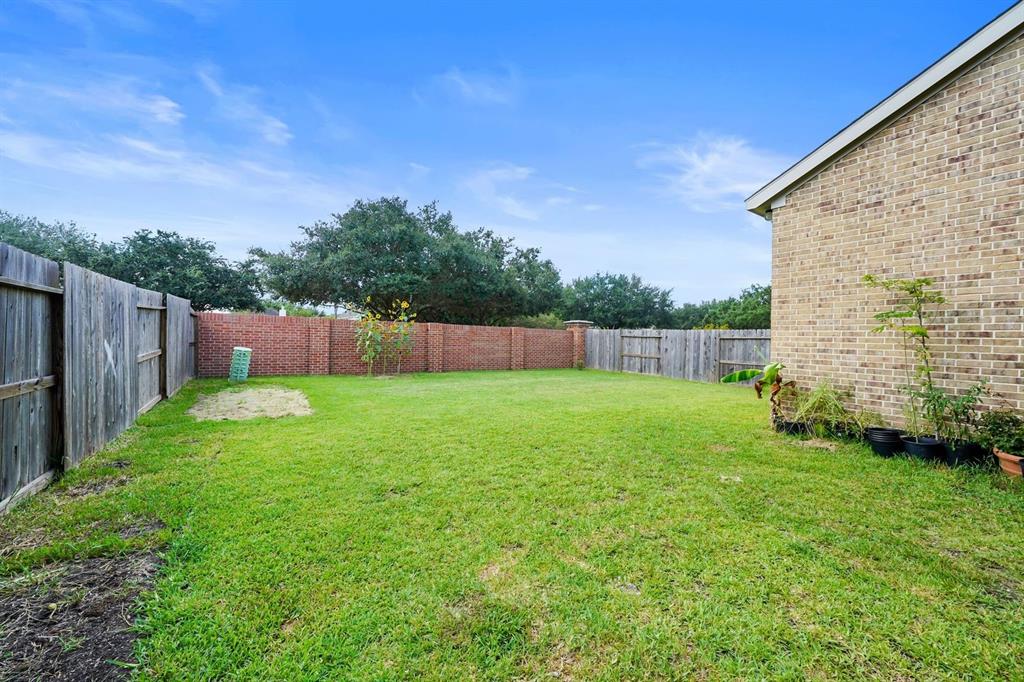 8038 2 Silverspot Lane, Missouri City, Texas 77459, 4 Bedrooms Bedrooms, 8 Rooms Rooms,3 BathroomsBathrooms,Single-family,For Sale,Silverspot,40620145