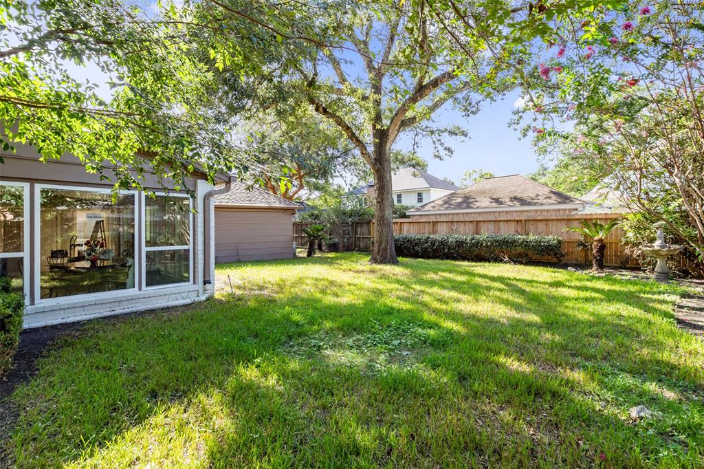 1018 2 Daria Drive, Houston, Texas 77079, 4 Bedrooms Bedrooms, 12 Rooms Rooms,2 BathroomsBathrooms,Single-family,For Sale,Daria,18030023