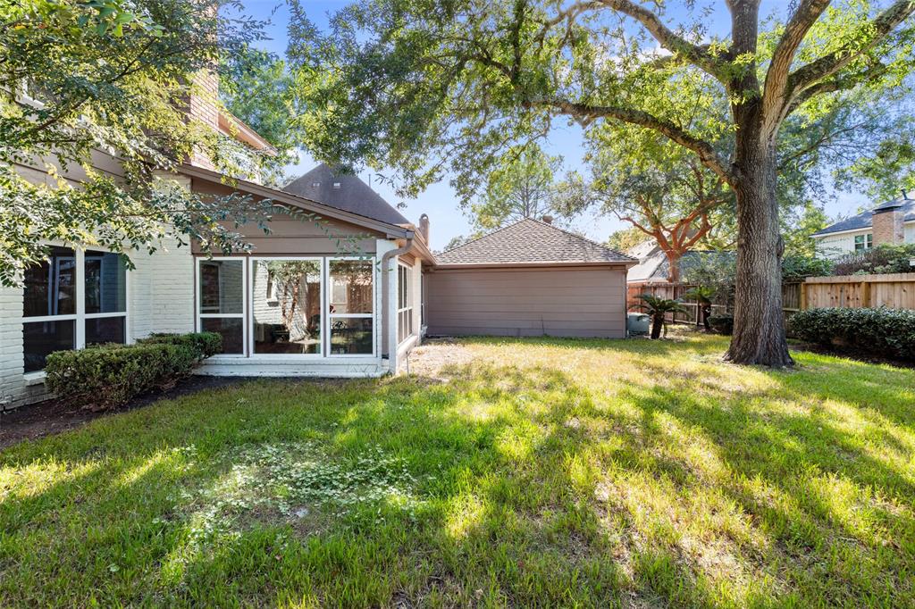 1018 2 Daria Drive, Houston, Texas 77079, 4 Bedrooms Bedrooms, 12 Rooms Rooms,2 BathroomsBathrooms,Single-family,For Sale,Daria,18030023