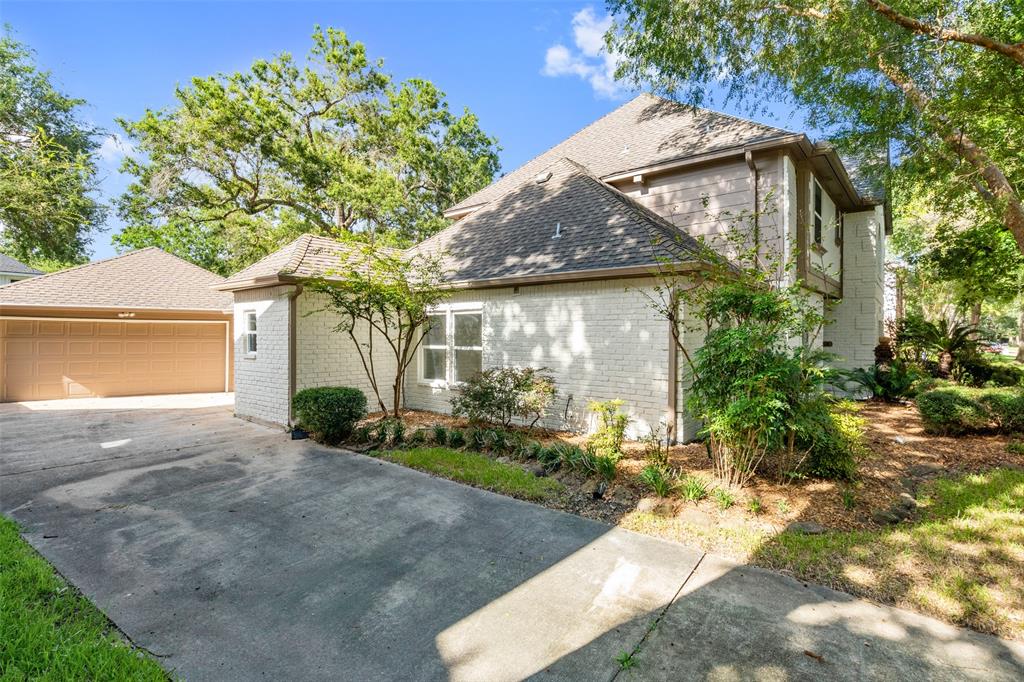 1018 2 Daria Drive, Houston, Texas 77079, 4 Bedrooms Bedrooms, 12 Rooms Rooms,2 BathroomsBathrooms,Single-family,For Sale,Daria,18030023