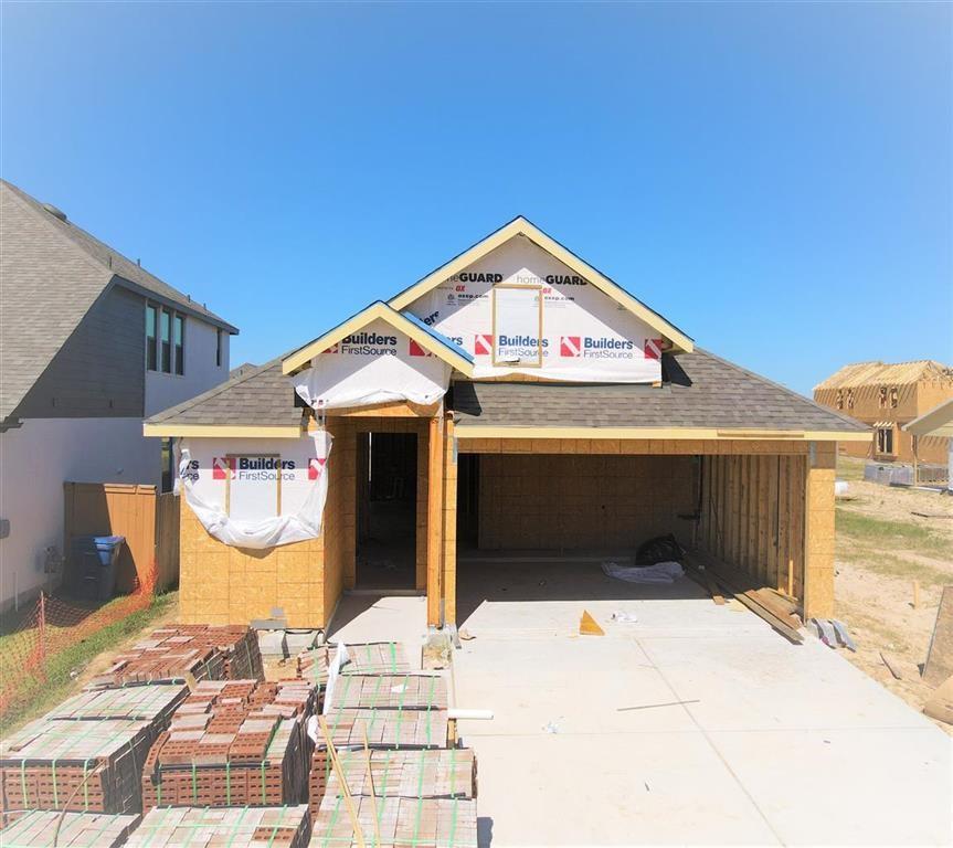 13024 1 Sapphire Lake Lane, Texas City, Texas 77568, 4 Bedrooms Bedrooms, 7 Rooms Rooms,3 BathroomsBathrooms,Single-family,For Sale,Sapphire Lake,63339053
