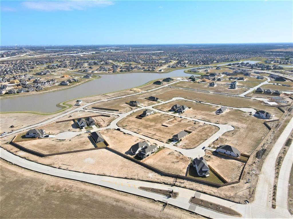 13024 1 Sapphire Lake Lane, Texas City, Texas 77568, 4 Bedrooms Bedrooms, 7 Rooms Rooms,3 BathroomsBathrooms,Single-family,For Sale,Sapphire Lake,63339053