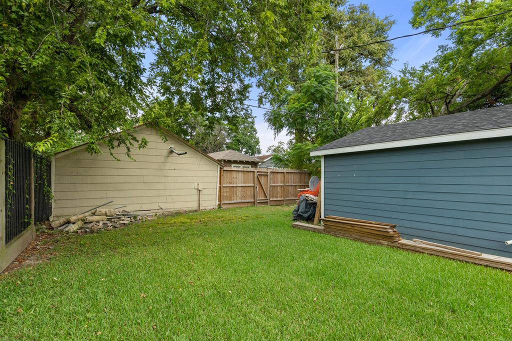 803 1 Vincent Street, Houston, Texas 77009, 2 Bedrooms Bedrooms, 2 Rooms Rooms,1 BathroomBathrooms,Single-family,For Sale,Vincent,33249878