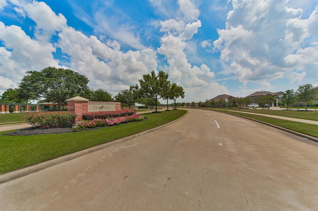 18603 1 Appletree Ridge Road, Houston, Texas 77084, 3 Bedrooms Bedrooms, 10 Rooms Rooms,2 BathroomsBathrooms,Single-family,For Sale,Appletree Ridge,10830613