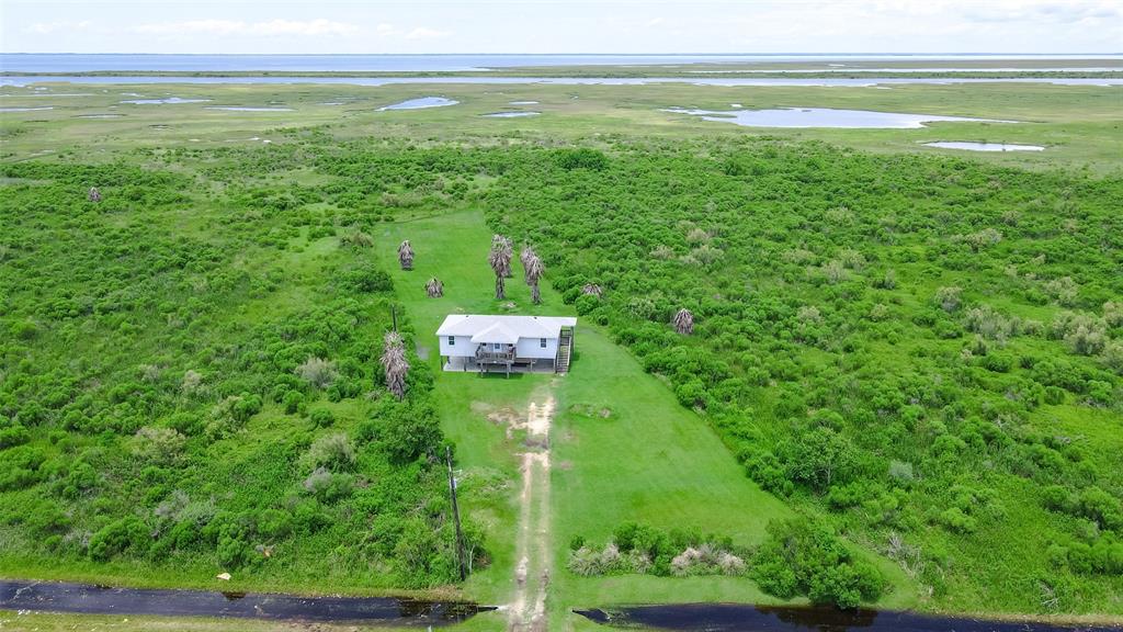 3253 1 Hwy 87, Crystal Beach, Texas 77650, 3 Bedrooms Bedrooms, 5 Rooms Rooms,2 BathroomsBathrooms,Single-family,For Sale,Hwy 87,26952245