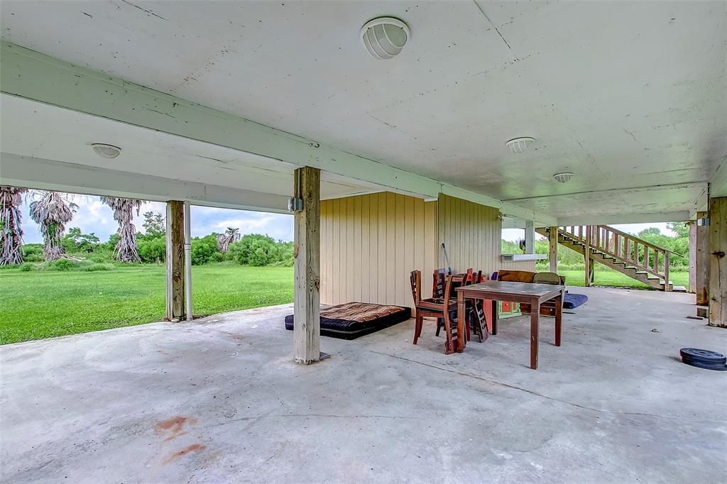 3253 1 Hwy 87, Crystal Beach, Texas 77650, 3 Bedrooms Bedrooms, 5 Rooms Rooms,2 BathroomsBathrooms,Single-family,For Sale,Hwy 87,26952245