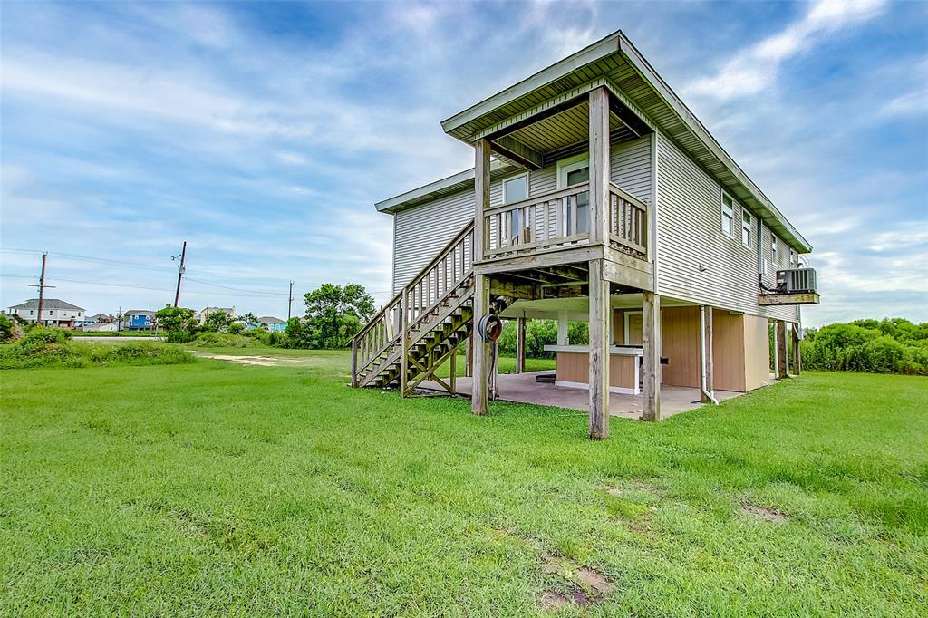 3253 1 Hwy 87, Crystal Beach, Texas 77650, 3 Bedrooms Bedrooms, 5 Rooms Rooms,2 BathroomsBathrooms,Single-family,For Sale,Hwy 87,26952245