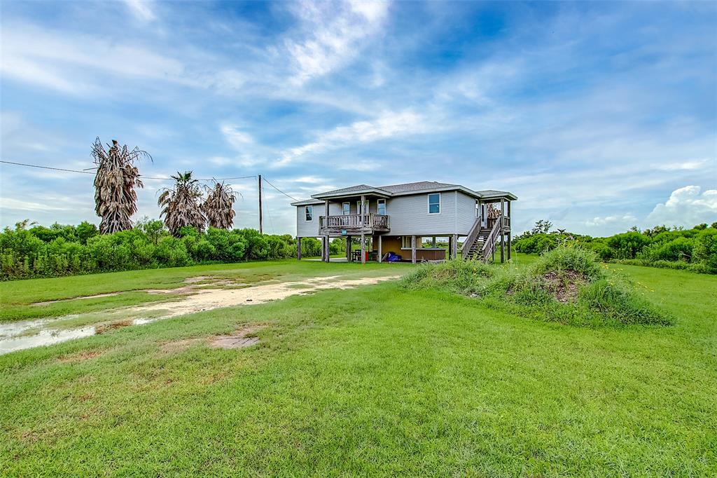 3253 1 Hwy 87, Crystal Beach, Texas 77650, 3 Bedrooms Bedrooms, 5 Rooms Rooms,2 BathroomsBathrooms,Single-family,For Sale,Hwy 87,26952245