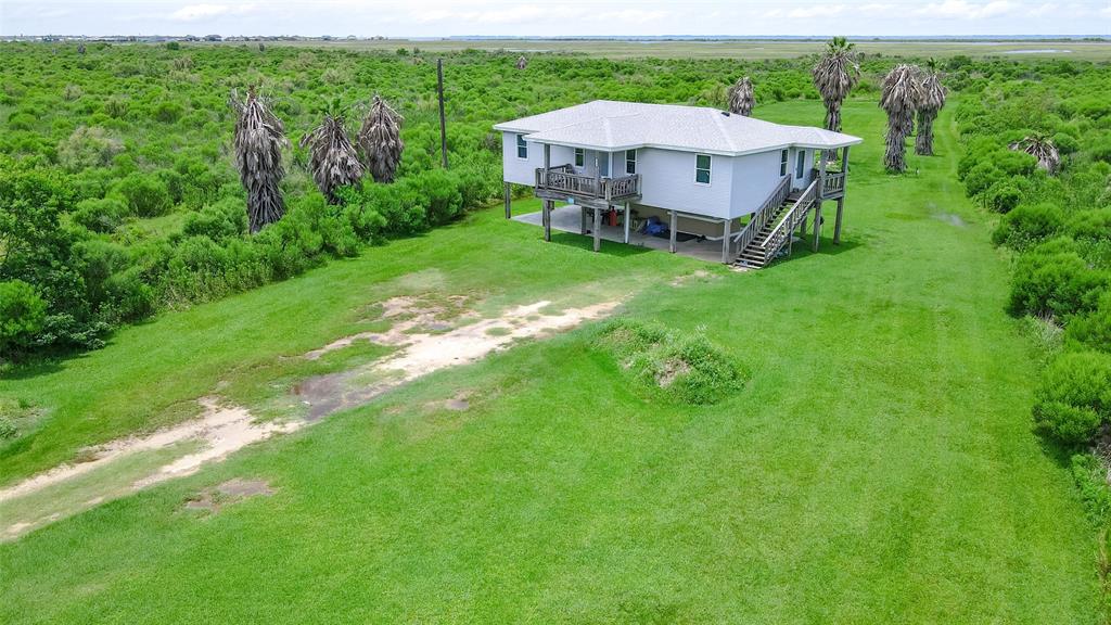 3253 1 Hwy 87, Crystal Beach, Texas 77650, 3 Bedrooms Bedrooms, 5 Rooms Rooms,2 BathroomsBathrooms,Single-family,For Sale,Hwy 87,26952245