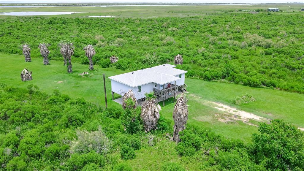 3253 1 Hwy 87, Crystal Beach, Texas 77650, 3 Bedrooms Bedrooms, 5 Rooms Rooms,2 BathroomsBathrooms,Single-family,For Sale,Hwy 87,26952245