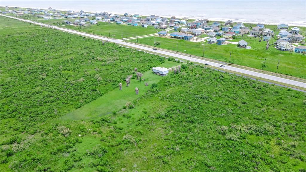 3253 1 Hwy 87, Crystal Beach, Texas 77650, 3 Bedrooms Bedrooms, 5 Rooms Rooms,2 BathroomsBathrooms,Single-family,For Sale,Hwy 87,26952245