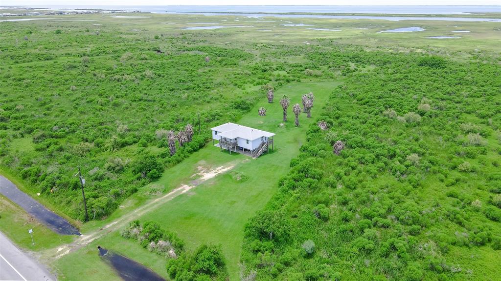 3253 1 Hwy 87, Crystal Beach, Texas 77650, 3 Bedrooms Bedrooms, 5 Rooms Rooms,2 BathroomsBathrooms,Single-family,For Sale,Hwy 87,26952245