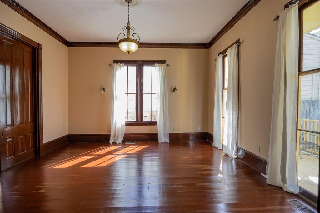 1505 2 Mechanic Street, Galveston, Texas 77550, 3 Bedrooms Bedrooms, 8 Rooms Rooms,3 BathroomsBathrooms,Single-family,For Sale,Mechanic,54993430