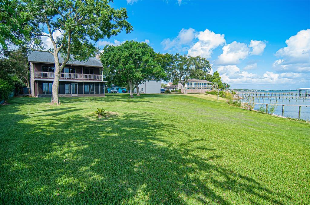 4811 2 Bayshore Drive, Bacliff, Texas 77518, 4 Bedrooms Bedrooms, 7 Rooms Rooms,3 BathroomsBathrooms,Single-family,For Sale,Bayshore,39307710