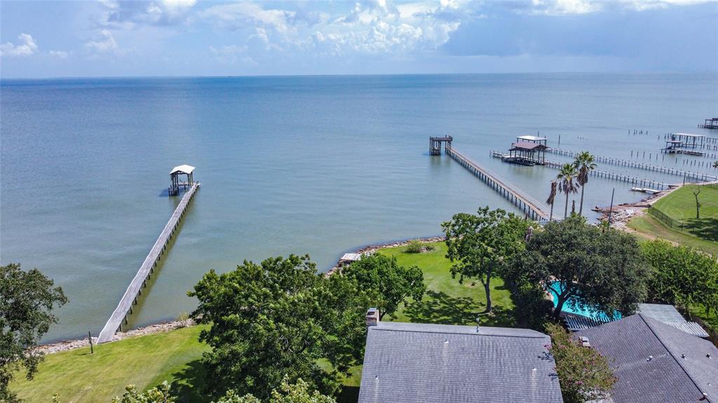 4811 2 Bayshore Drive, Bacliff, Texas 77518, 4 Bedrooms Bedrooms, 7 Rooms Rooms,3 BathroomsBathrooms,Single-family,For Sale,Bayshore,39307710