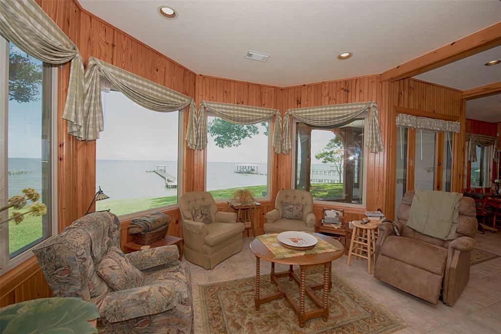 3631 2 Bayshore Drive, Bacliff, Texas 77518, 5 Bedrooms Bedrooms, 13 Rooms Rooms,4 BathroomsBathrooms,Single-family,For Sale,Bayshore,63074546