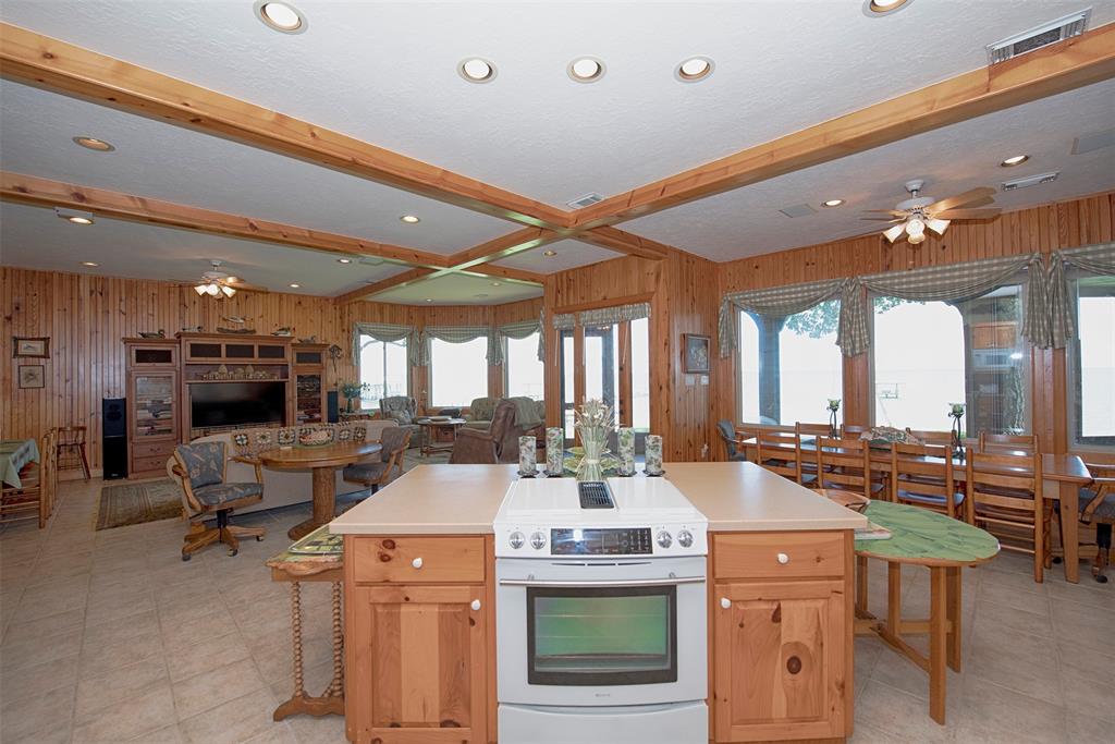 3631 2 Bayshore Drive, Bacliff, Texas 77518, 5 Bedrooms Bedrooms, 13 Rooms Rooms,4 BathroomsBathrooms,Single-family,For Sale,Bayshore,63074546