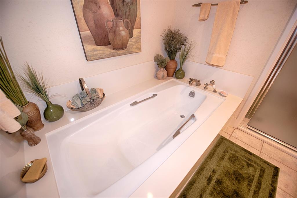 3631 2 Bayshore Drive, Bacliff, Texas 77518, 5 Bedrooms Bedrooms, 13 Rooms Rooms,4 BathroomsBathrooms,Single-family,For Sale,Bayshore,63074546