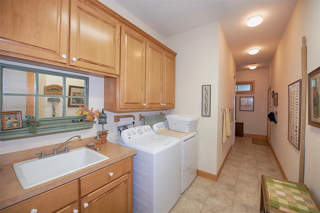 3631 2 Bayshore Drive, Bacliff, Texas 77518, 5 Bedrooms Bedrooms, 13 Rooms Rooms,4 BathroomsBathrooms,Single-family,For Sale,Bayshore,63074546