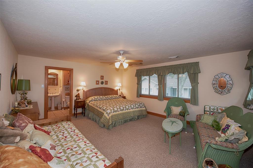 3631 2 Bayshore Drive, Bacliff, Texas 77518, 5 Bedrooms Bedrooms, 13 Rooms Rooms,4 BathroomsBathrooms,Single-family,For Sale,Bayshore,63074546
