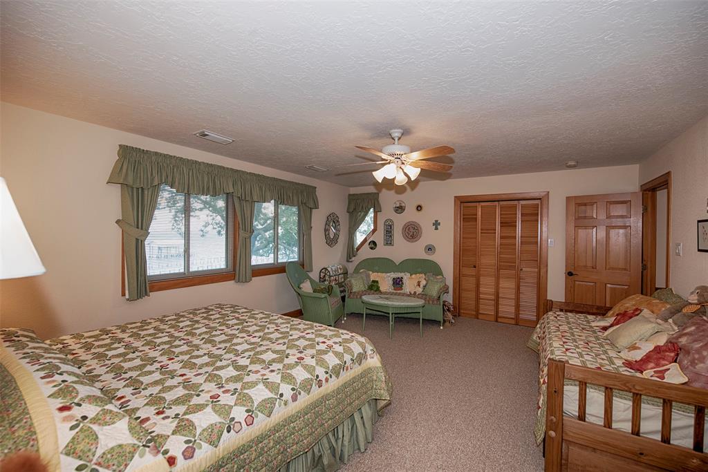 3631 2 Bayshore Drive, Bacliff, Texas 77518, 5 Bedrooms Bedrooms, 13 Rooms Rooms,4 BathroomsBathrooms,Single-family,For Sale,Bayshore,63074546