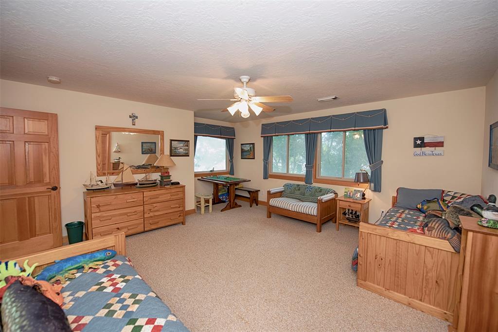 3631 2 Bayshore Drive, Bacliff, Texas 77518, 5 Bedrooms Bedrooms, 13 Rooms Rooms,4 BathroomsBathrooms,Single-family,For Sale,Bayshore,63074546