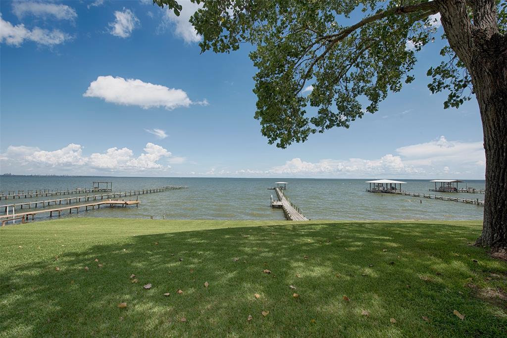 3631 2 Bayshore Drive, Bacliff, Texas 77518, 5 Bedrooms Bedrooms, 13 Rooms Rooms,4 BathroomsBathrooms,Single-family,For Sale,Bayshore,63074546
