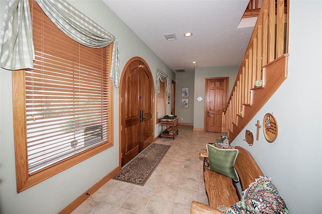 3631 2 Bayshore Drive, Bacliff, Texas 77518, 5 Bedrooms Bedrooms, 13 Rooms Rooms,4 BathroomsBathrooms,Single-family,For Sale,Bayshore,63074546