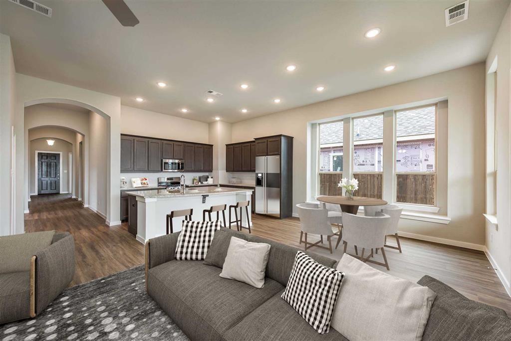 17115 1 Crimson Crest Drive, Conroe, Texas 77302, 4 Bedrooms Bedrooms, 7 Rooms Rooms,3 BathroomsBathrooms,Single-family,For Sale,Crimson Crest,82922246