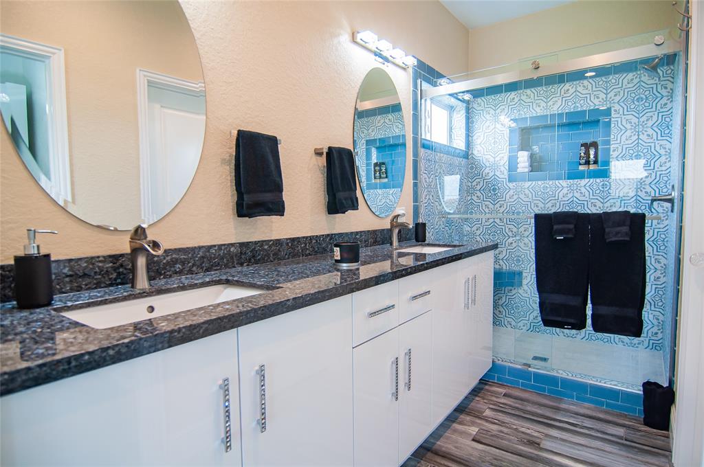 1415 2 9th Street, San Leon, Texas 77539, 2 Bedrooms Bedrooms, 5 Rooms Rooms,2 BathroomsBathrooms,Single-family,For Sale,9th,87188029