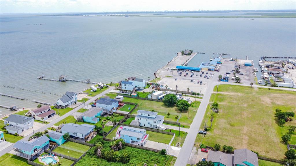 1415 2 9th Street, San Leon, Texas 77539, 2 Bedrooms Bedrooms, 5 Rooms Rooms,2 BathroomsBathrooms,Single-family,For Sale,9th,87188029