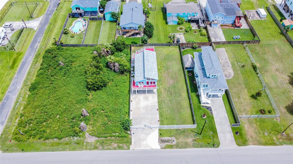 1415 2 9th Street, San Leon, Texas 77539, 2 Bedrooms Bedrooms, 5 Rooms Rooms,2 BathroomsBathrooms,Single-family,For Sale,9th,87188029