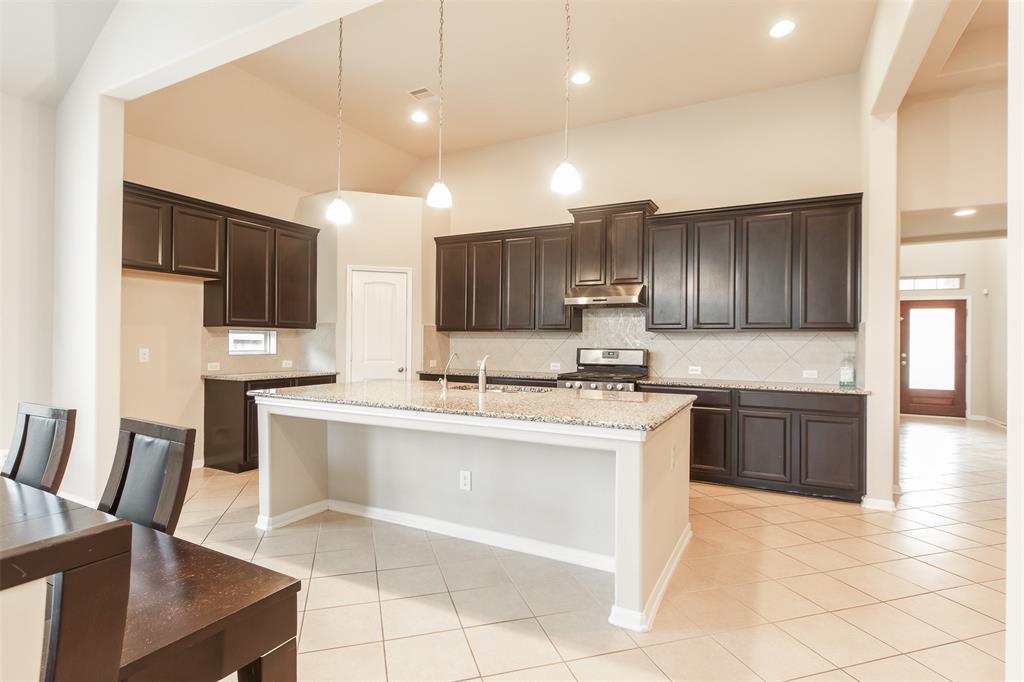 315 2 Lockridge Hill Lane, Richmond, Texas 77469, 4 Bedrooms Bedrooms, 5 Rooms Rooms,3 BathroomsBathrooms,Single-family,For Sale,Lockridge Hill,80971772