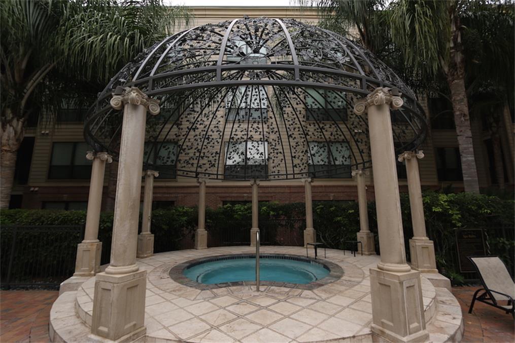 2299 Lone Star, Sugar Land, Texas 77479, 2 Bedrooms Bedrooms, 5 Rooms Rooms,2 BathroomsBathrooms,Mid/hi-rise Condo,For Sale,CITY PLAZA AT TOWN SQUARE,Lone Star,79951151