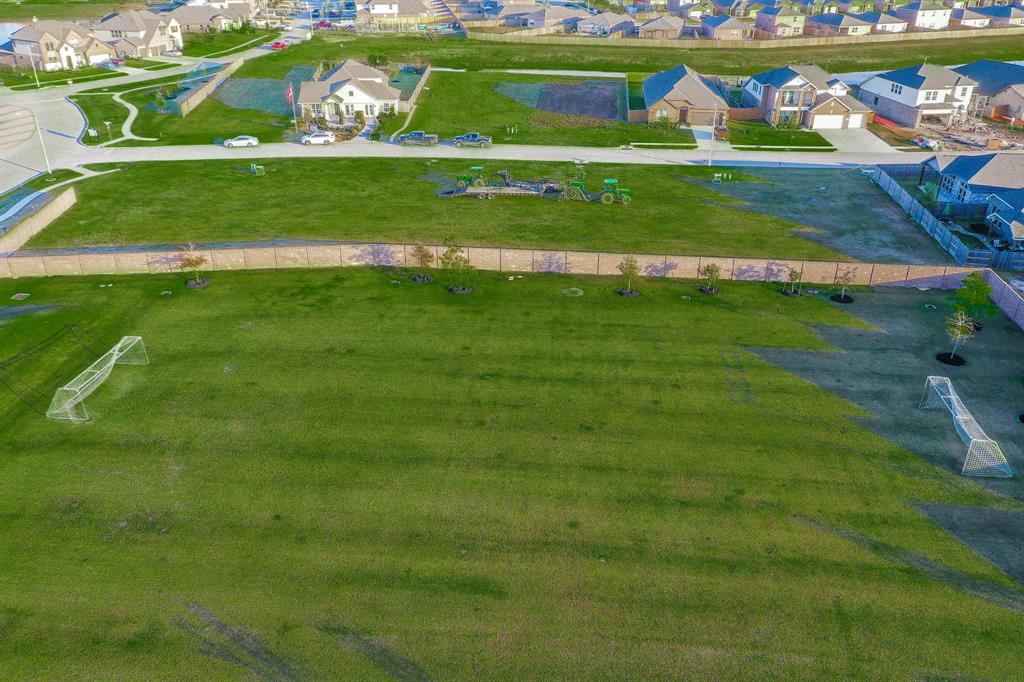 13102 1 Chateau Landing Drive, Texas City, Texas 77568, 4 Bedrooms Bedrooms, 11 Rooms Rooms,2 BathroomsBathrooms,Single-family,For Sale,Chateau Landing,77629657