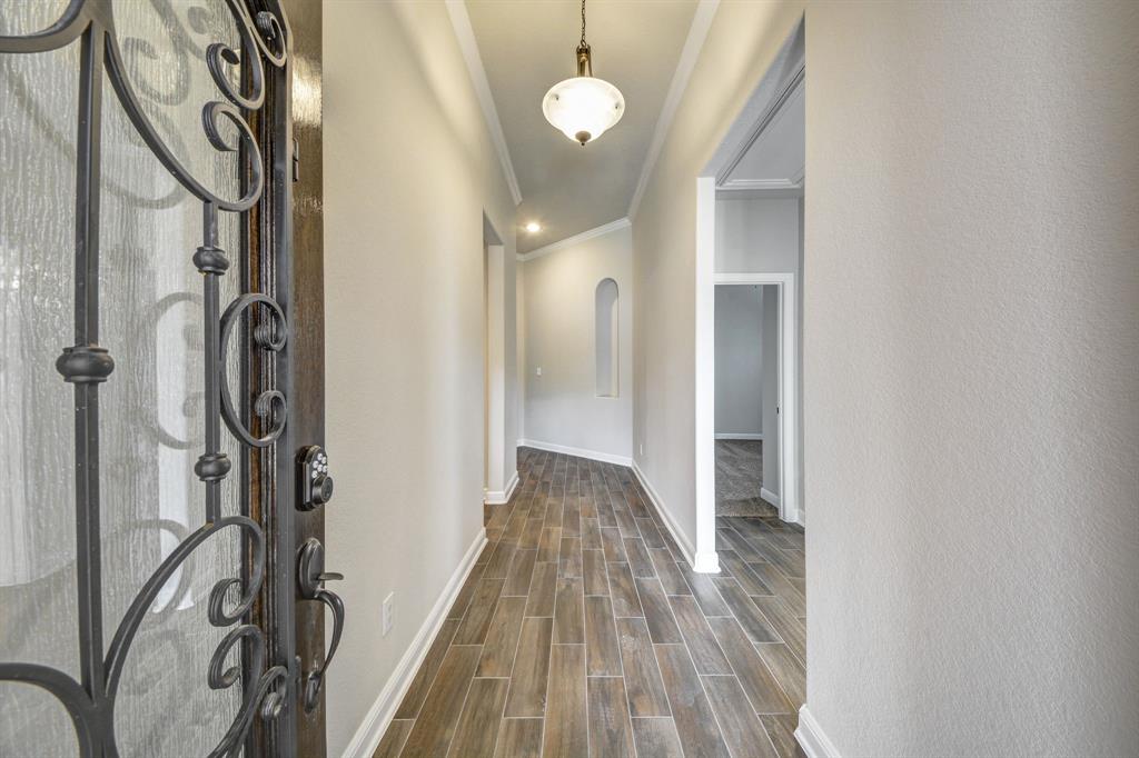 13102 1 Chateau Landing Drive, Texas City, Texas 77568, 4 Bedrooms Bedrooms, 11 Rooms Rooms,2 BathroomsBathrooms,Single-family,For Sale,Chateau Landing,77629657
