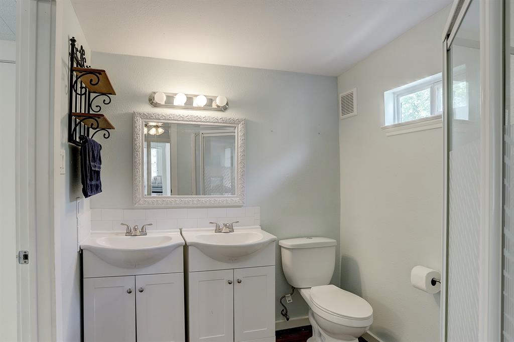 3411 1.5 Bernardo De Galvez, Galveston, Texas 77550, 3 Bedrooms Bedrooms, 3 Rooms Rooms,2 BathroomsBathrooms,Single-family,For Sale,Bernardo De Galvez,84083682