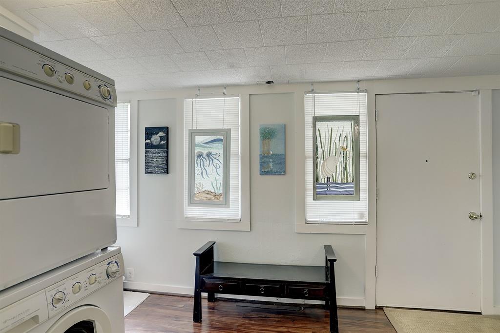 3411 1.5 Bernardo De Galvez, Galveston, Texas 77550, 3 Bedrooms Bedrooms, 3 Rooms Rooms,2 BathroomsBathrooms,Single-family,For Sale,Bernardo De Galvez,84083682