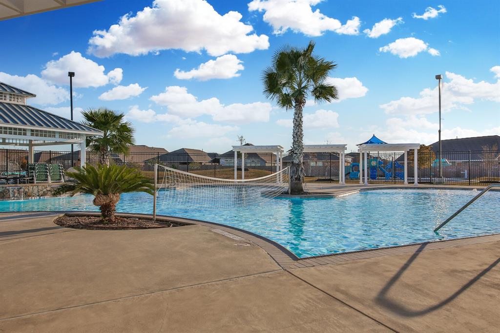 13329 2 Emerald Mallard Drive, Texas City, Texas 77568, 4 Bedrooms Bedrooms, 13 Rooms Rooms,3 BathroomsBathrooms,Single-family,For Sale,Emerald Mallard,85384268