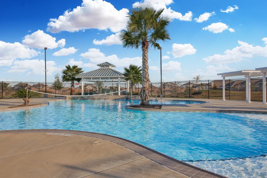 13329 2 Emerald Mallard Drive, Texas City, Texas 77568, 4 Bedrooms Bedrooms, 13 Rooms Rooms,3 BathroomsBathrooms,Single-family,For Sale,Emerald Mallard,85384268
