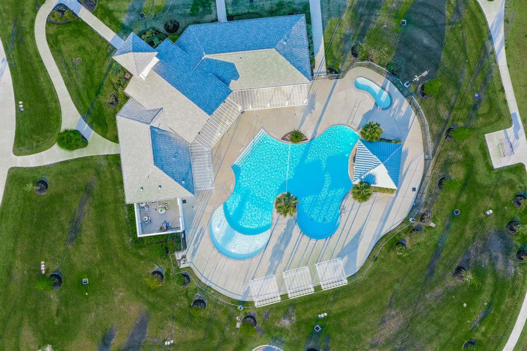 13329 2 Emerald Mallard Drive, Texas City, Texas 77568, 4 Bedrooms Bedrooms, 13 Rooms Rooms,3 BathroomsBathrooms,Single-family,For Sale,Emerald Mallard,85384268