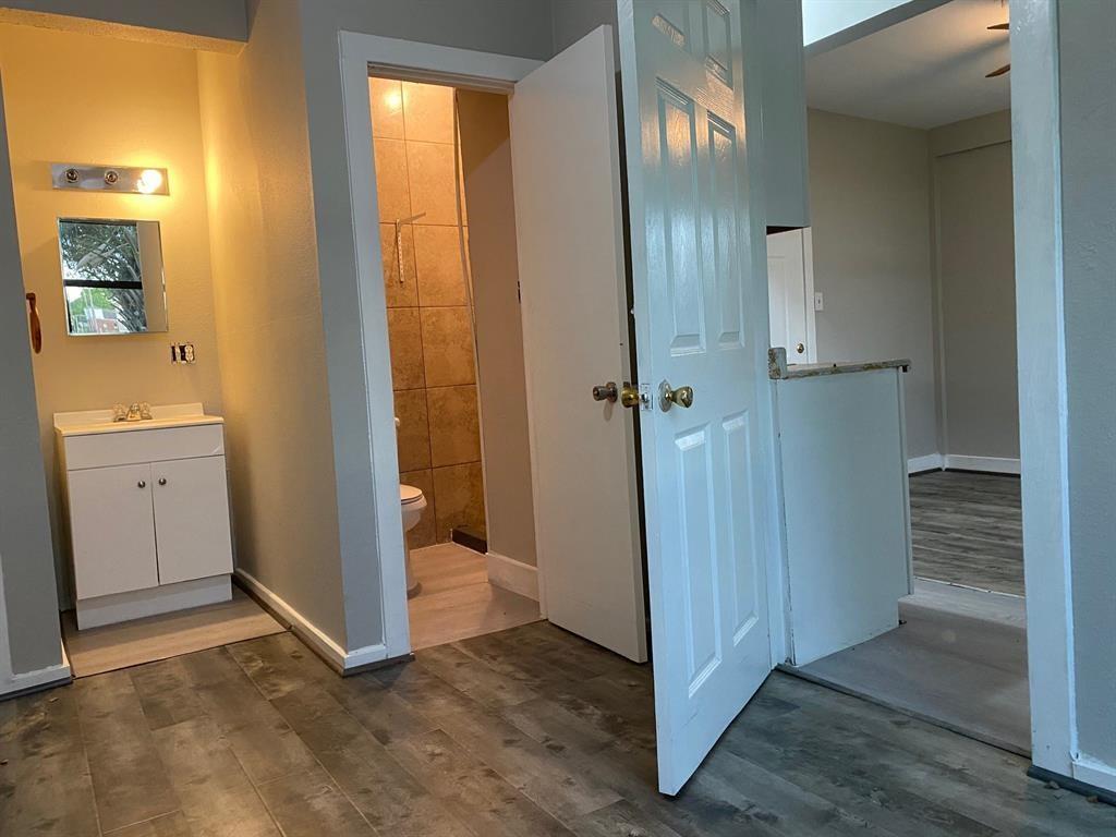 1321 1 35th Street, Galveston, Texas 77550, 1 Bedroom Bedrooms, ,1 BathroomBathrooms,Multi-family,For Sale,35th,53175604