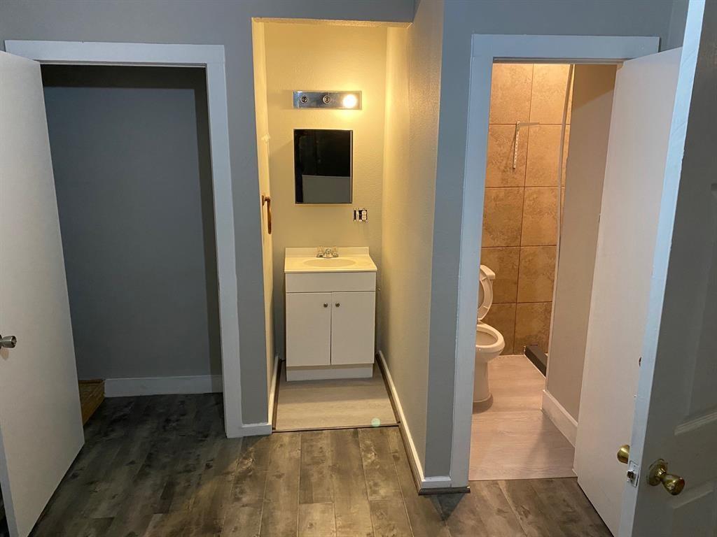 1321 1 35th Street, Galveston, Texas 77550, 1 Bedroom Bedrooms, ,1 BathroomBathrooms,Multi-family,For Sale,35th,53175604