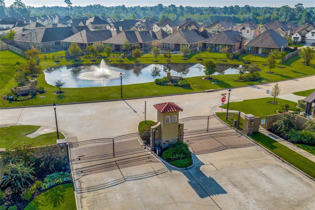 24806 2 Trull Brook Lane, Spring, Texas 77389, 5 Bedrooms Bedrooms, 11 Rooms Rooms,5 BathroomsBathrooms,Single-family,For Sale,Trull Brook,69131952
