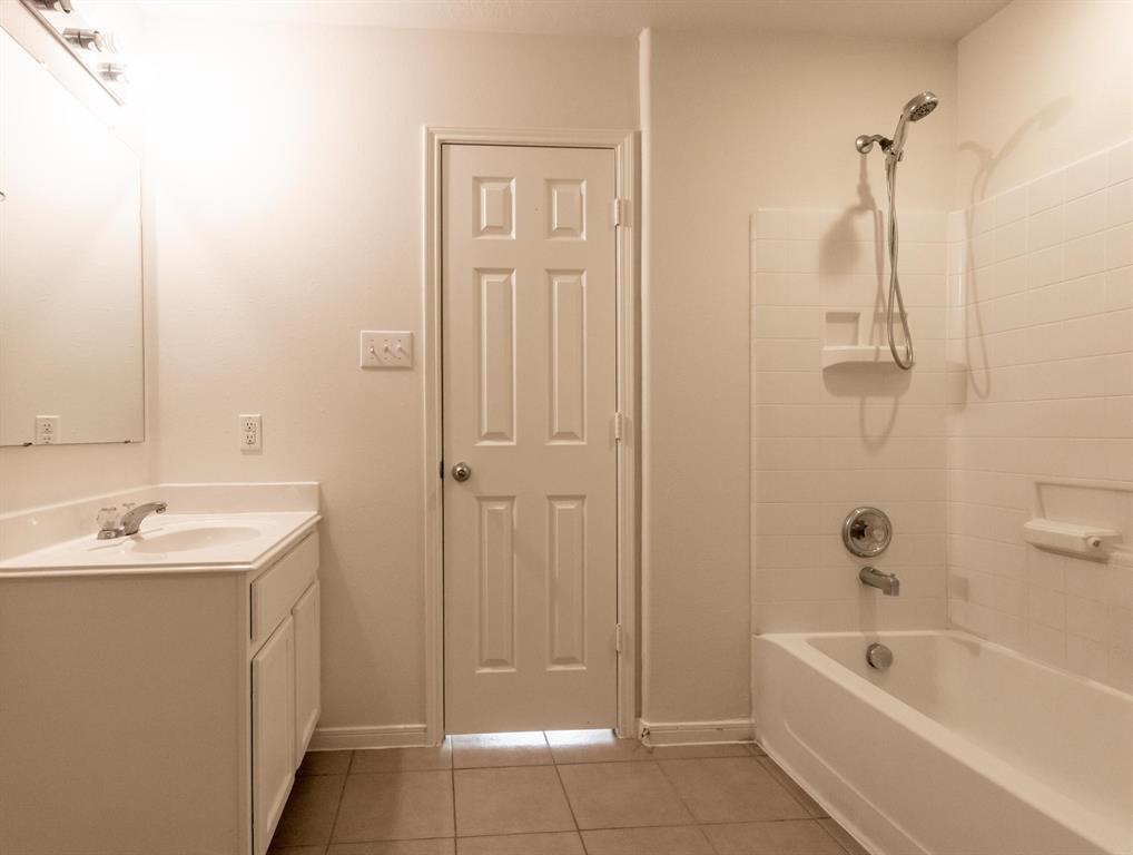 19214 2 Christine Crossing Drive, Richmond, Texas 77407, 4 Bedrooms Bedrooms, 4 Rooms Rooms,3 BathroomsBathrooms,Single-family,For Sale,Christine Crossing,76704778