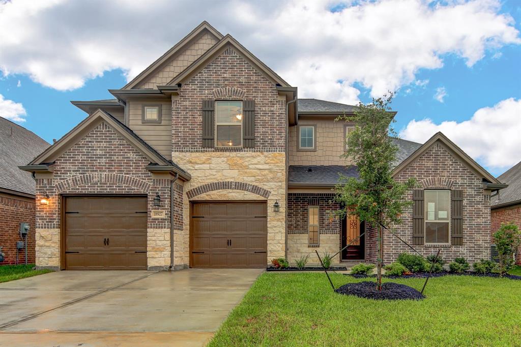 5022 2 Lacebark Pine Trail, Rosenberg, Texas 77471, 4 Bedrooms Bedrooms, 15 Rooms Rooms,3 BathroomsBathrooms,Single-family,For Sale,Lacebark Pine,28519455