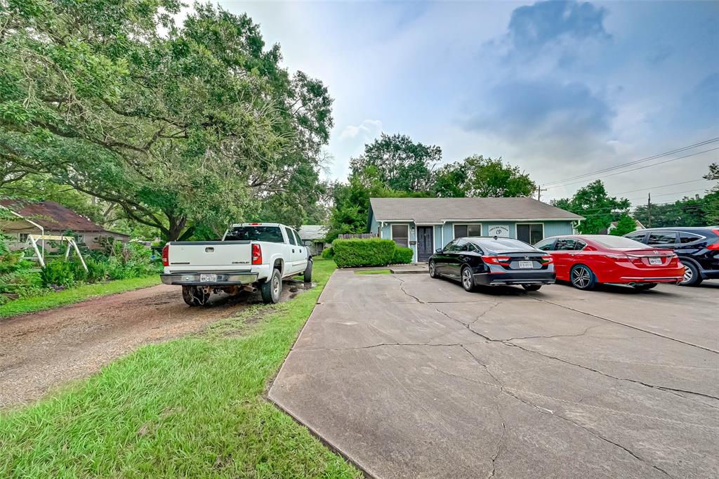 1125 1 8th Street, Rosenberg, Texas 77471, 3 Bedrooms Bedrooms, 4 Rooms Rooms,2 BathroomsBathrooms,Single-family,For Sale,8th,14733046