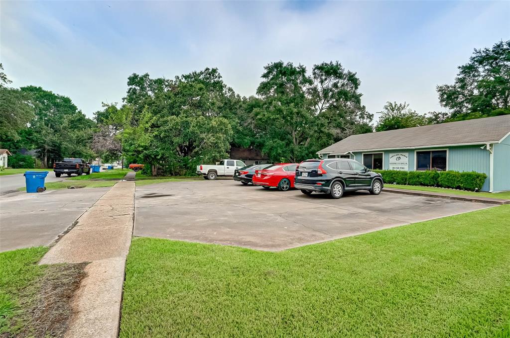 1125 1 8th Street, Rosenberg, Texas 77471, 3 Bedrooms Bedrooms, 4 Rooms Rooms,2 BathroomsBathrooms,Single-family,For Sale,8th,14733046